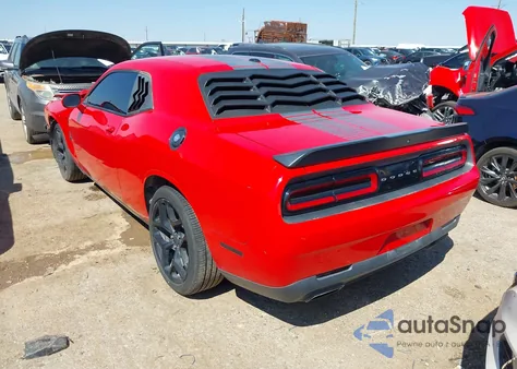 2018 Dodge Challenger Sxt z USA, uszkodzony, nr VIN 2C3CDZAG1JH219407